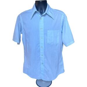Unbranded Vintage Light Blue Short Sleeve Button Up Shirt Pocket 70s Minimalist